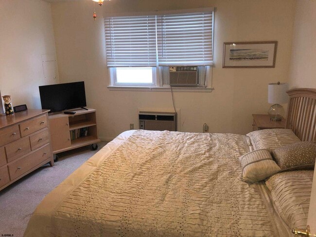 Building Photo - 21 S Monroe Ave