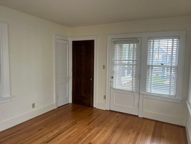 Building Photo - 240 W Locust St