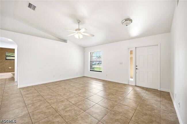 Building Photo - 1502 SE 33rd St