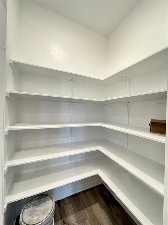 Building Photo - 408 Giorgio Moroder Dr