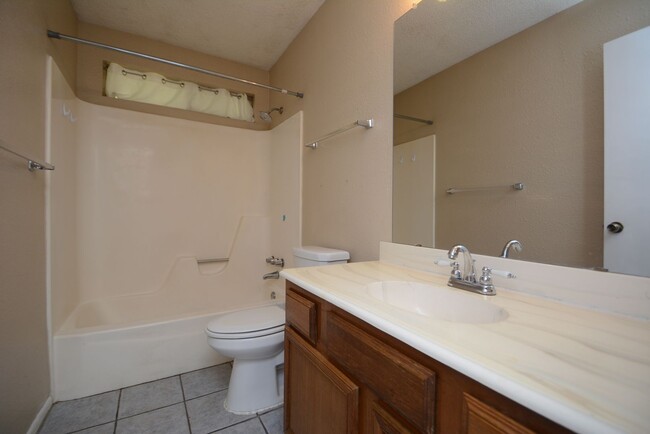 Building Photo - Home For Rent In TX: Spring 77381 – N Wood...