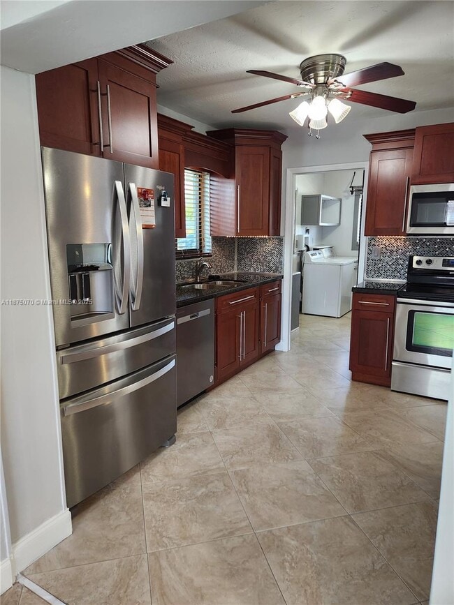 Building Photo - 10990 SW 57th St