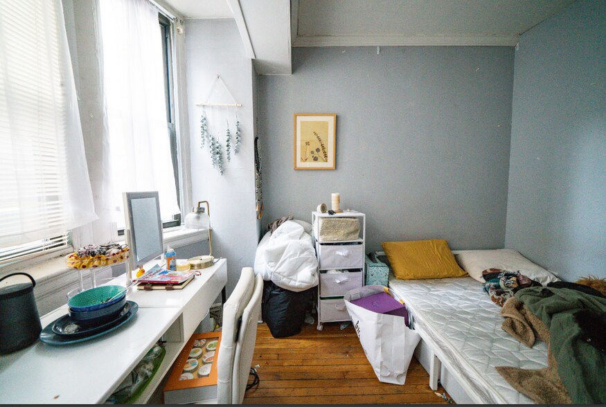 Building Photo - 52 Fenway