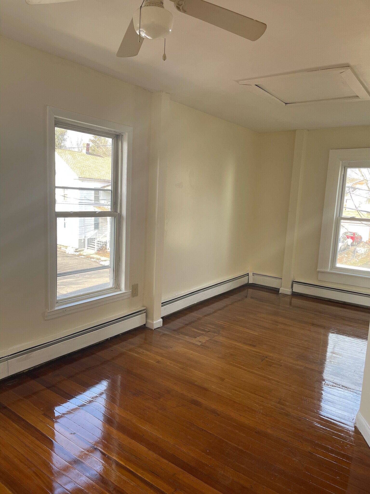 Building Photo - 24 Garden St