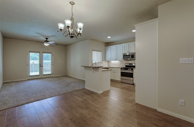 Building Photo - 12960 Orion Ct E