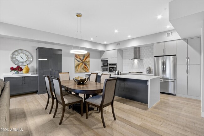 Building Photo - 16580 N 92nd St