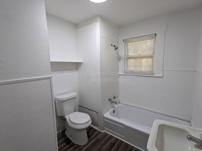 Building Photo - 1320 Harrison Ave