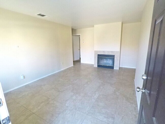 Building Photo - 3120 Brookfield Loop