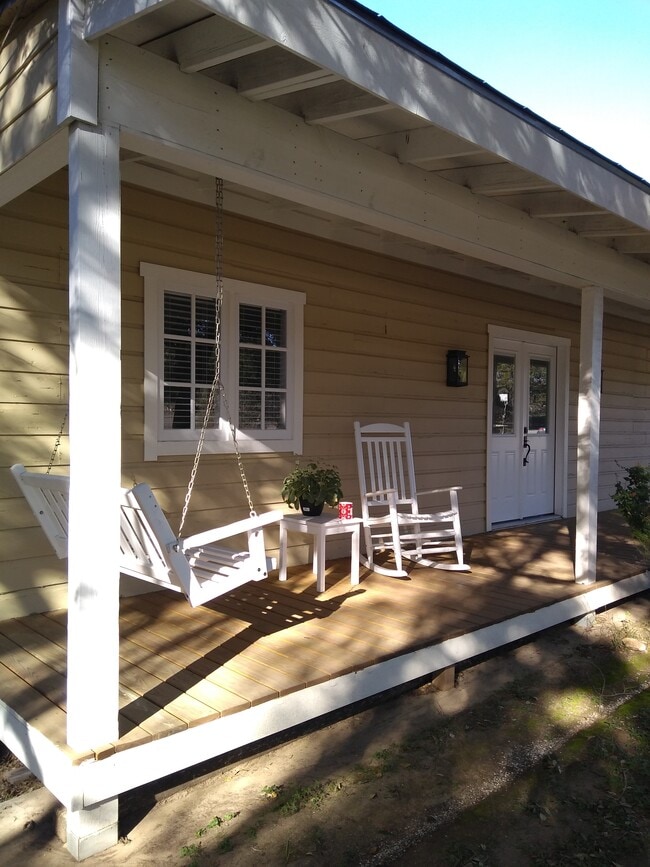 Private porch and entry - 1654 Skyline Dr