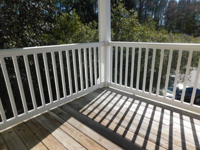 Building Photo - 2 Bedroom Located in Summerfield Community