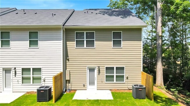 Building Photo - 371 Lanier Cir