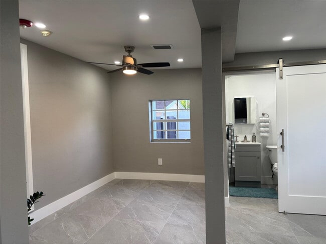 Building Photo - 13025 NW 2nd Ave