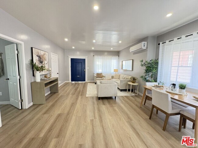 Building Photo - 2526 W 21st St