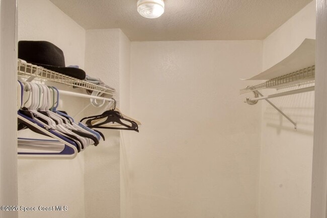 Building Photo - 130 Roosevelt Ave