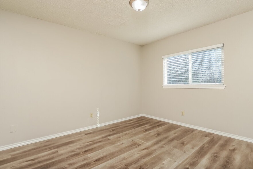 Building Photo - 8320 Morning Grove