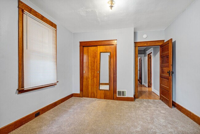 Building Photo - 7070 Winona Ave