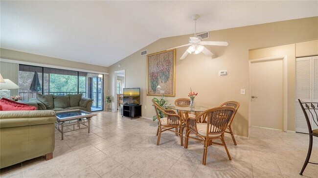 Building Photo - 5649 Summerside Ln