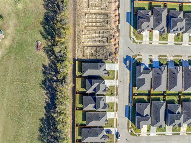 Building Photo - 4318 Carnation Dr