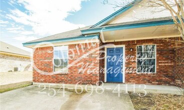 Building Photo - 2 Bed 1 Bath Duplex in Killeen