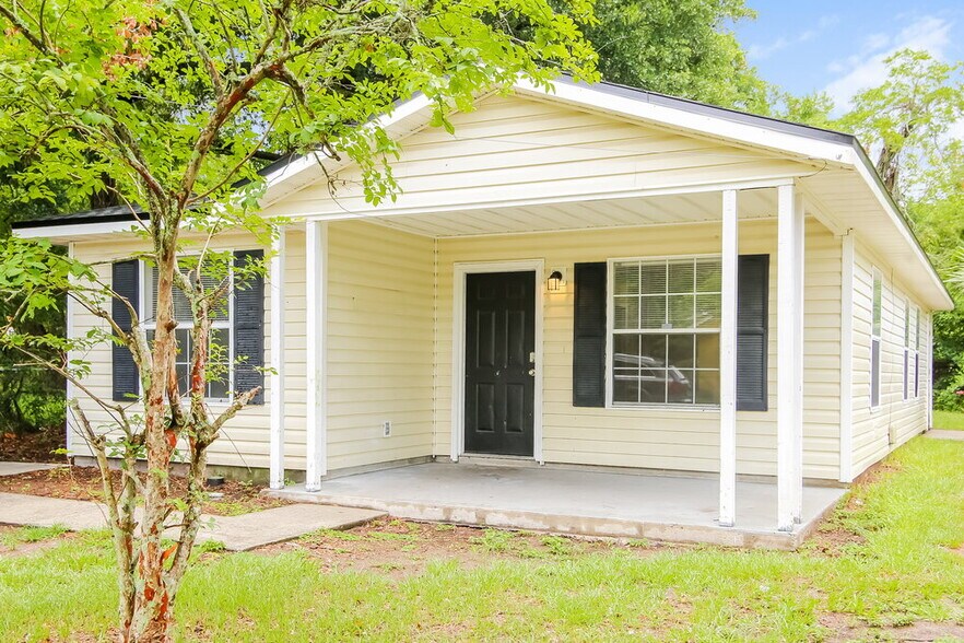 Building Photo - 1529 Spearing St