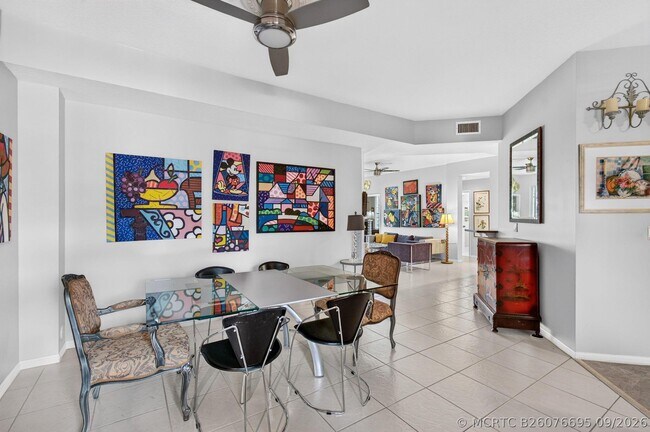 Building Photo - 12418 Crystal Pointe Dr