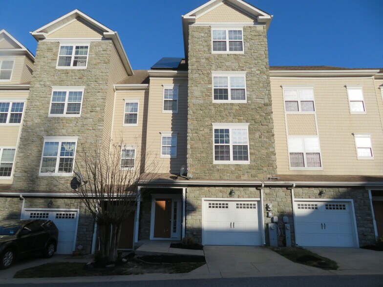 Primary Photo - 3700 Bedford Dr