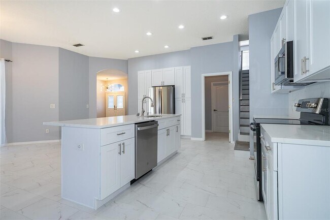 Building Photo - 8119 Lake Crowell Cir