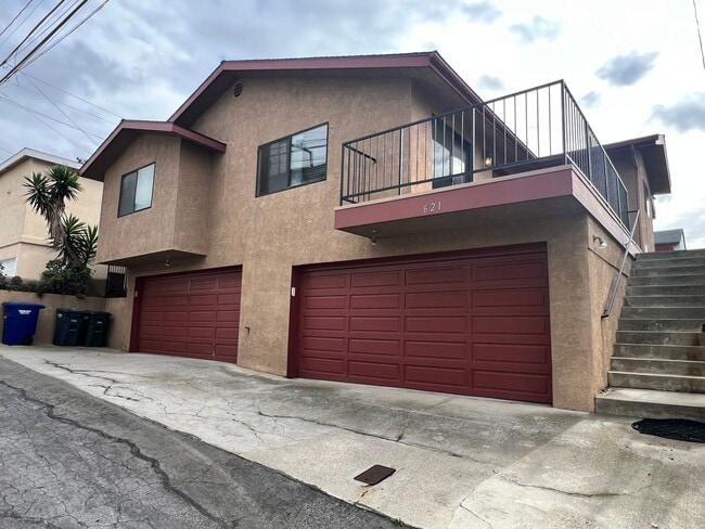 Building Photo - Grand Ave Barakat