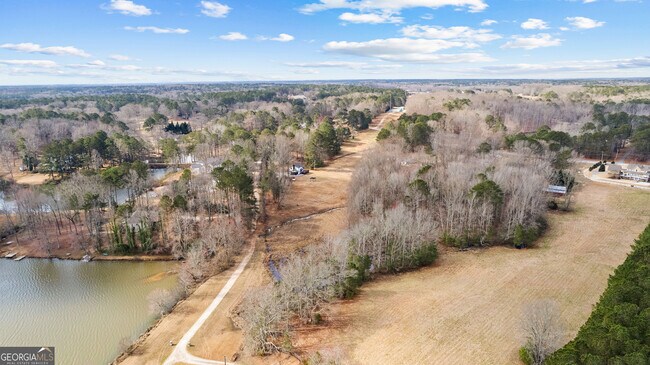 Building Photo - 260 Sandy Lake Cir