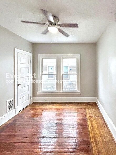 Building Photo - 1334 W 89th St