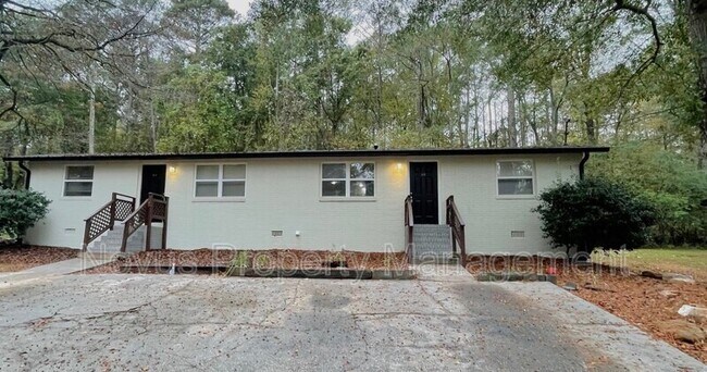 Primary Photo - 60 Gees Ln