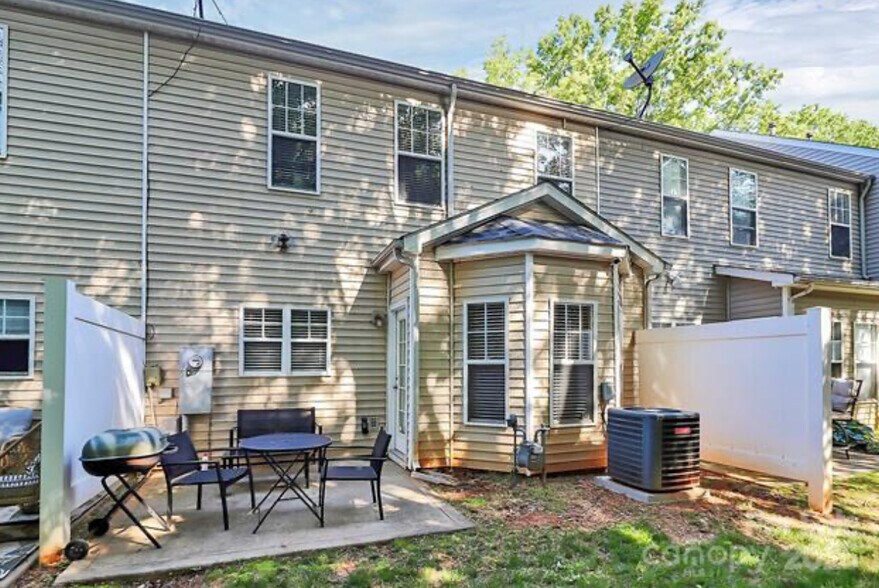 Building Photo - 5943 Pisgah Way