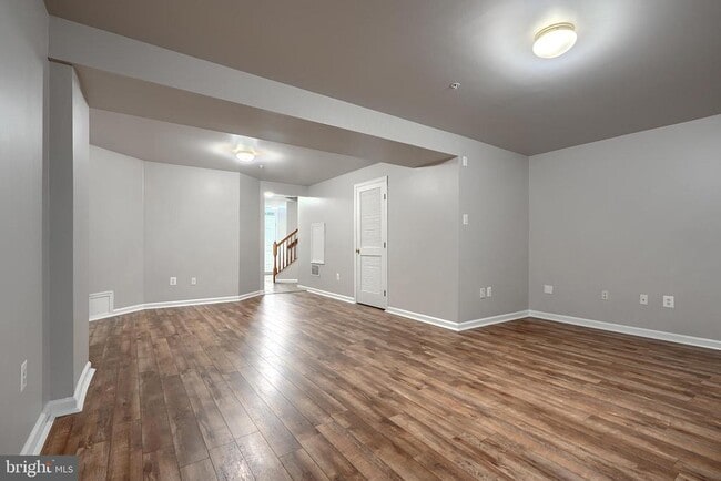 Building Photo - 8820 Papillon Dr