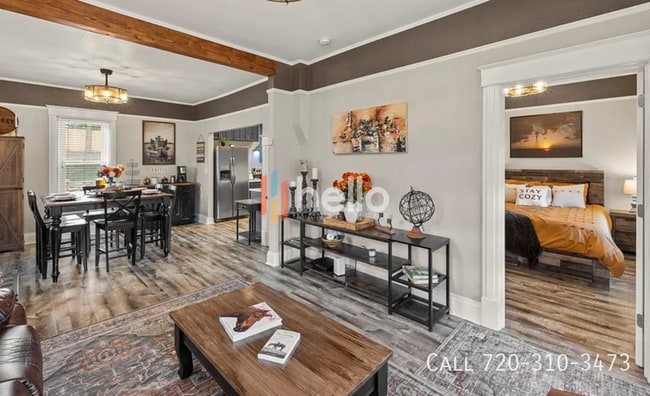 Building Photo - 1904 Sheldon Ave