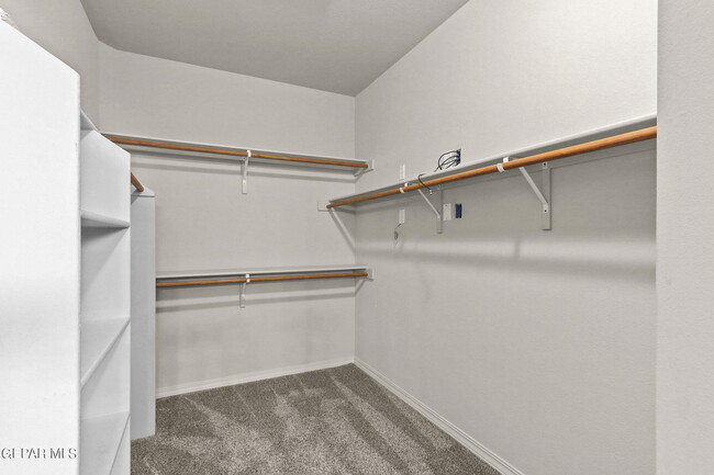 Building Photo - 7508 Wolf Creek Dr