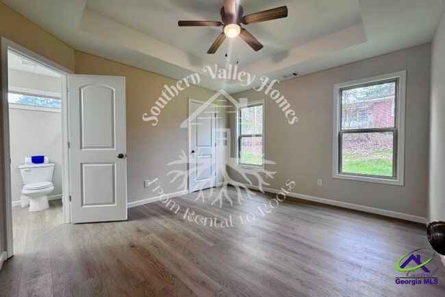 Building Photo - 308 Woodland Dr