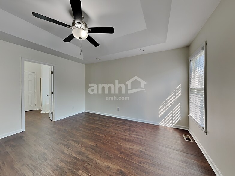 Building Photo - 14 Arbordale Ln