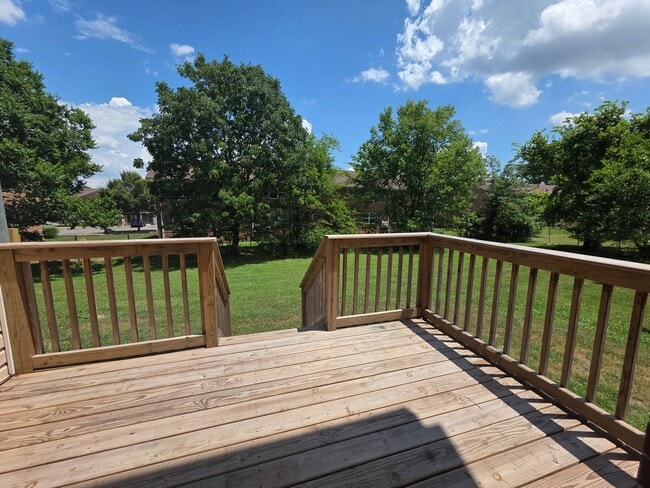Building Photo - 308 Crestmont Dr