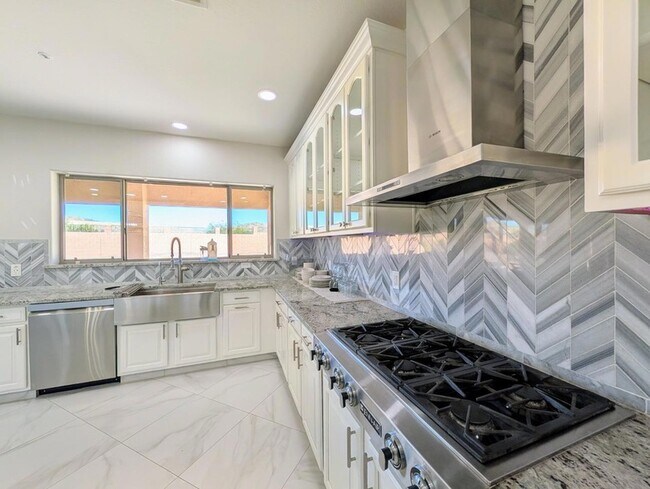 Building Photo - 27321 N Gidiyup Trail