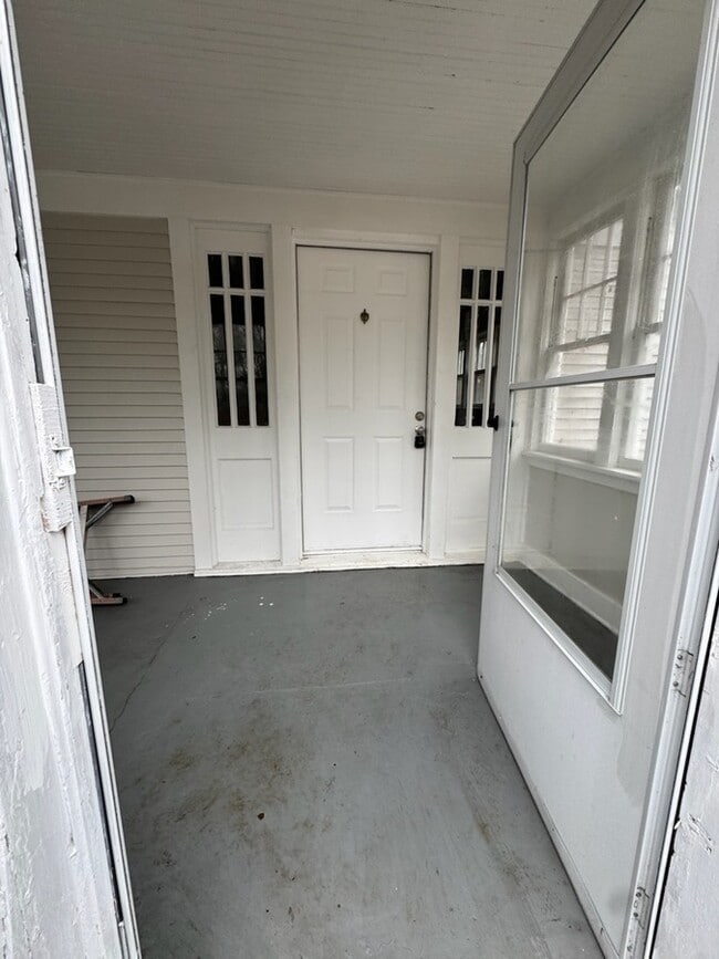 Building Photo - 1955 S Getty St