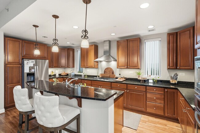 Building Photo - 400 Riverboat Row