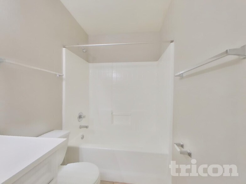 Building Photo - 10853 W Sands Dr