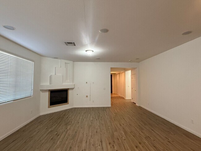 Building Photo - Great single story home 4 beds 3 baths in Henderson