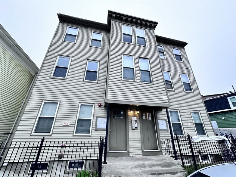 Building Photo - 41 W Walnut Park