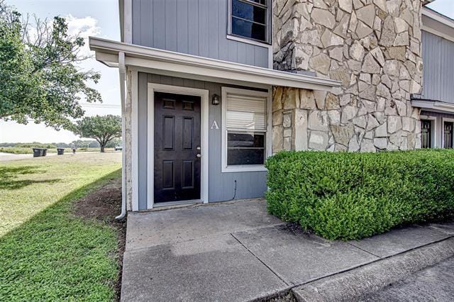 Primary Photo - 1403 Courtney Pl