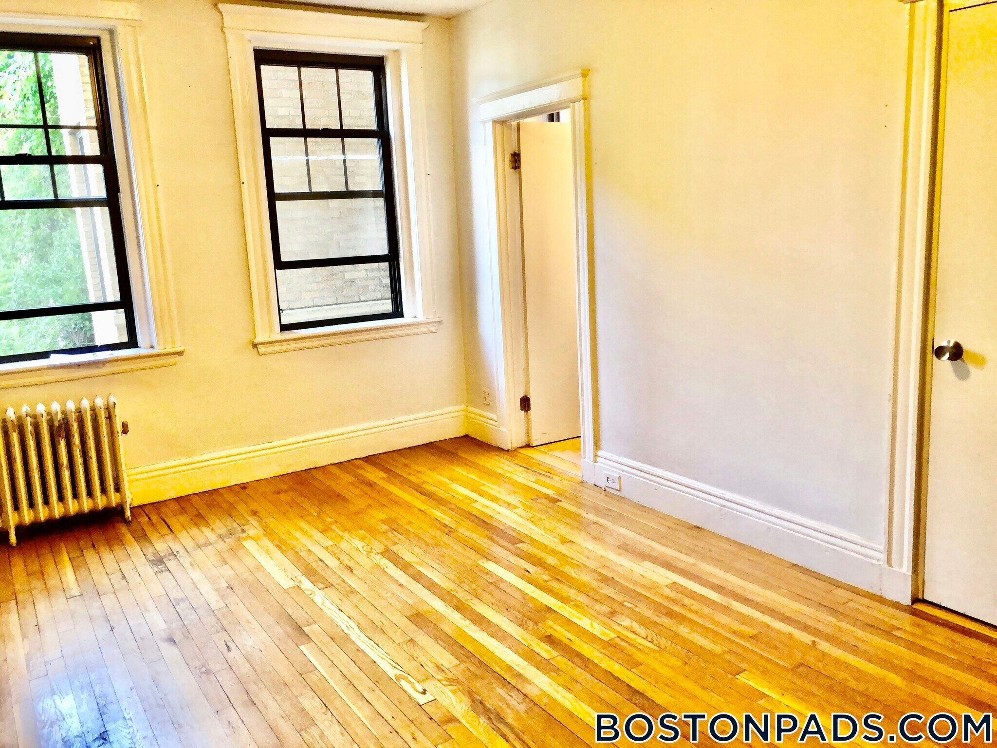 Building Photo - 60 Queensberry St