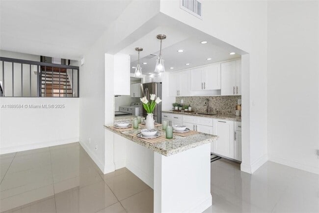 Building Photo - 13174 SW 10th Terrace Dr