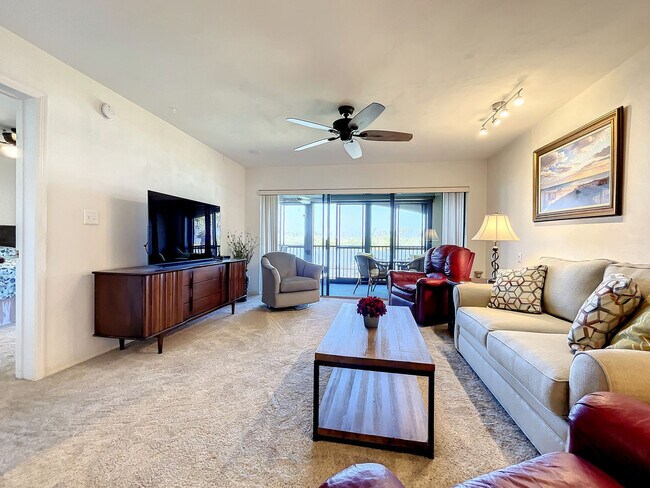 Building Photo - 462 Bouchelle Dr