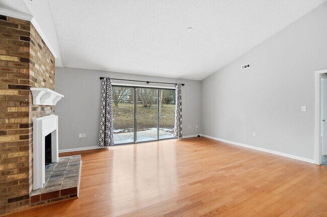 Building Photo - 3 Bedroom Ranch with a 2 Car Garage!