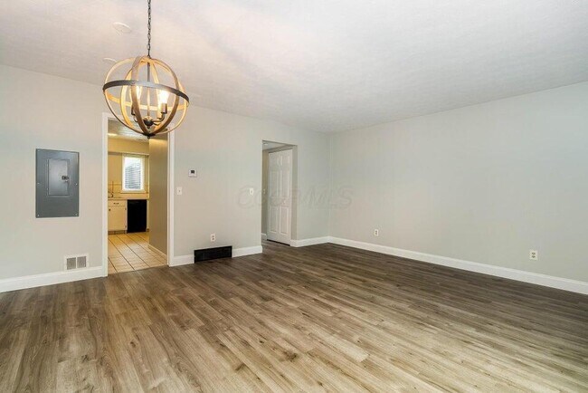 Building Photo - 2806 Downing Way